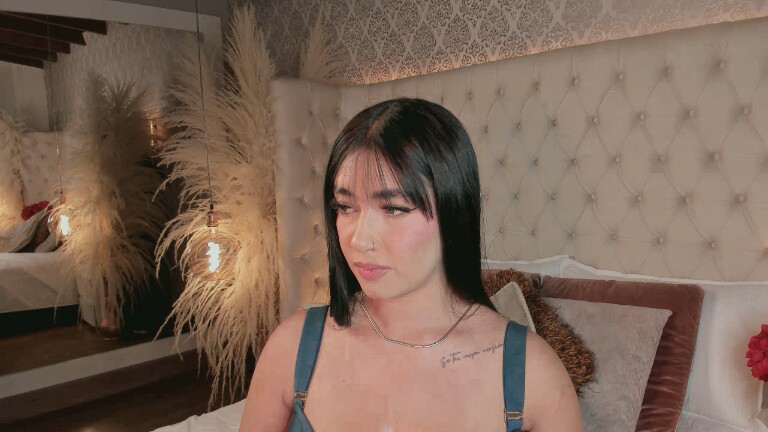 Dannah_Gomez's Streamate show and profile