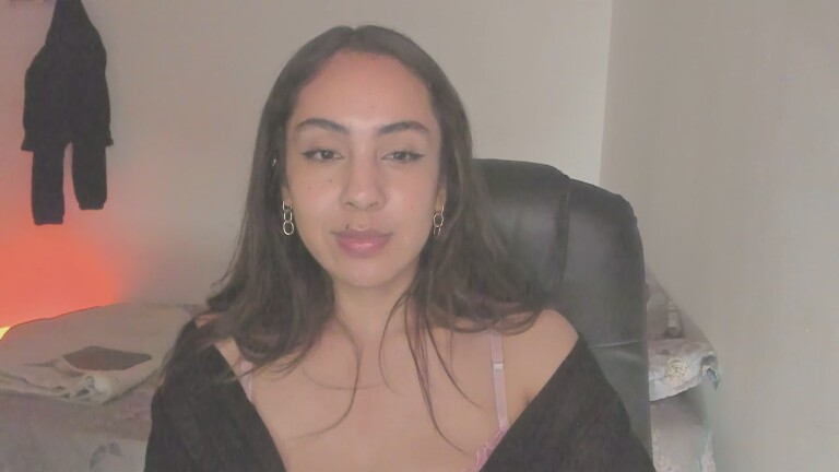 LeBelleDani's Streamate show and profile