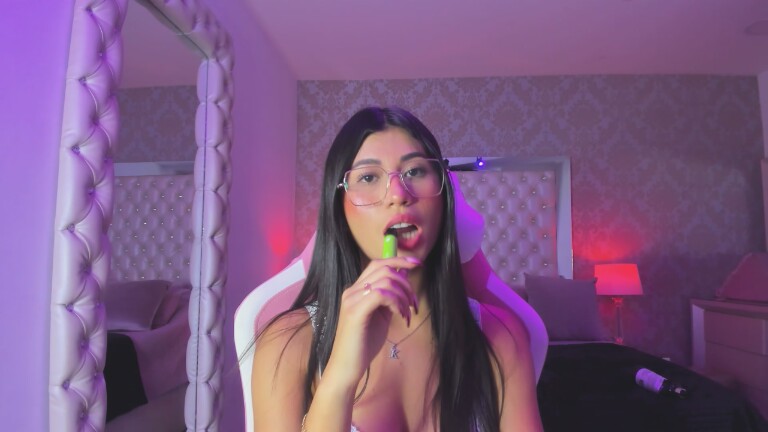 LylaKarl's Streamate show and profile