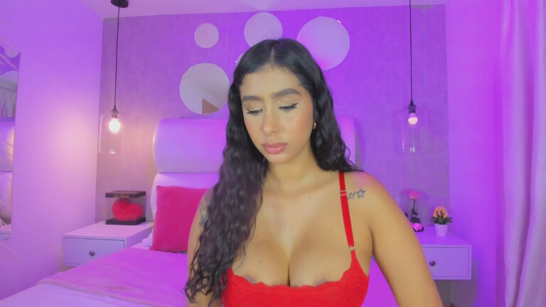 ValeriaMaraj's Streamate show and profile