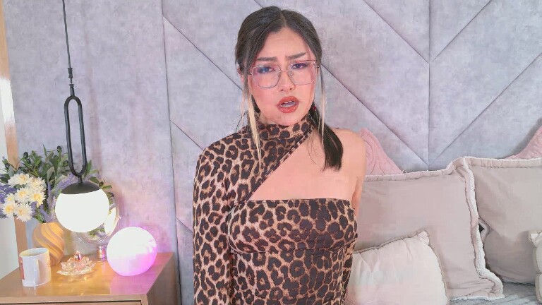 IsaRose's Streamate show and profile