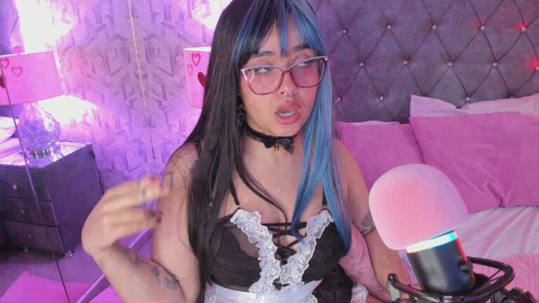 MaddieWaves's Streamate show and profile