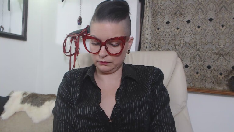 TheeLadyKatrina's Streamate show and profile