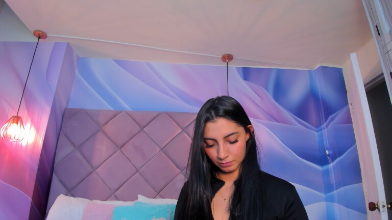 ViolletaRosse's Streamate show and profile