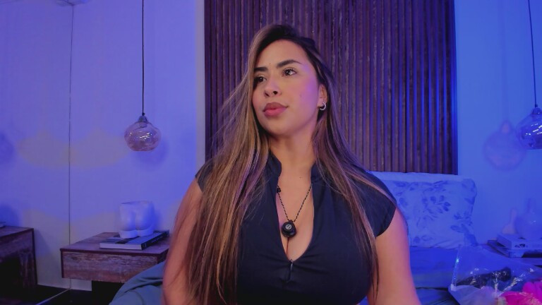 MaraMoore's Streamate show and profile