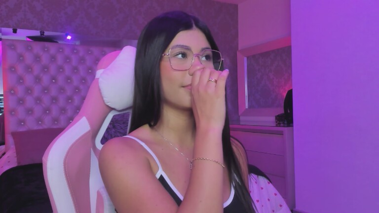 LylaKarl's Streamate show and profile