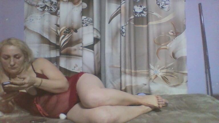 RANNIYA's Streamate show and profile