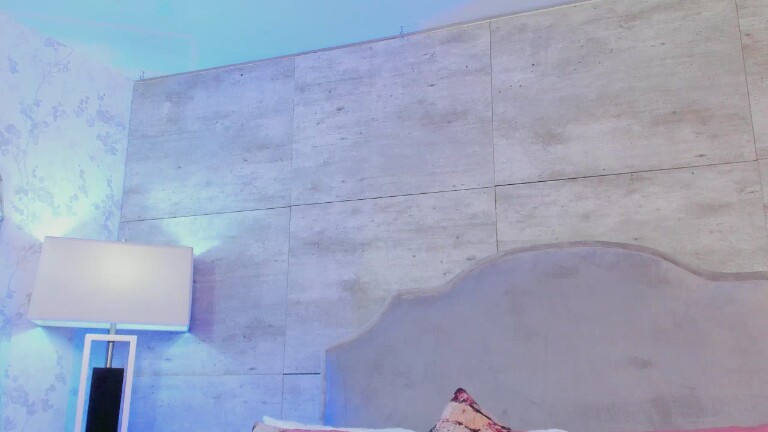 TaniaKatts's Streamate show and profile