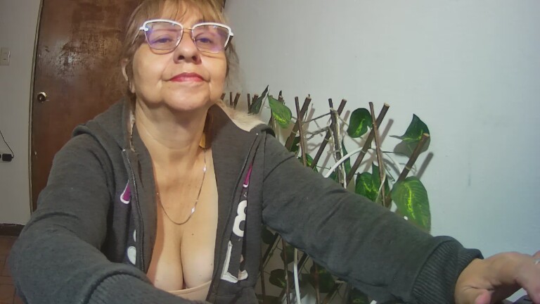 nicoltatiana's Streamate show and profile