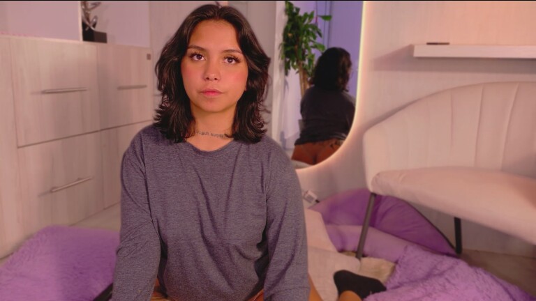 Shehell's Streamate show and profile