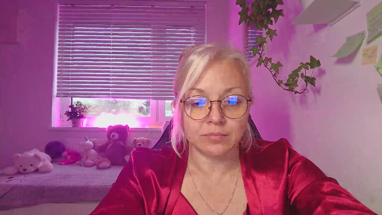 LinsyKim's Streamate show and profile