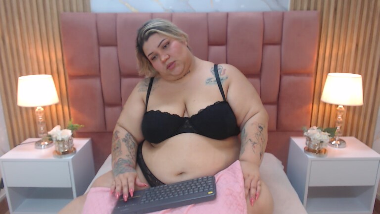 Evaverse's Streamate show and profile