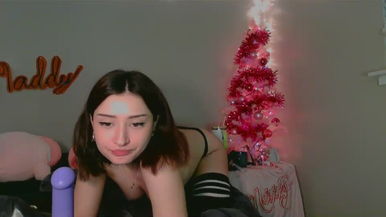 MaddyMartinez's Streamate show and profile