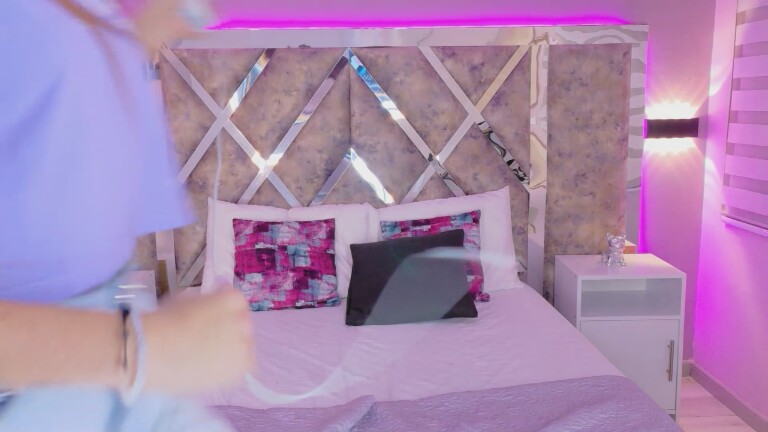 Lola_grays's Streamate show and profile