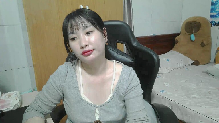 Lilybelle039's Streamate show and profile