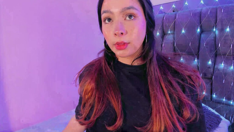 AnnaWhhitte's Streamate show and profile