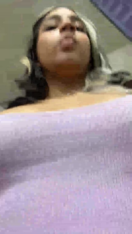 AuraSousa's Streamate show and profile