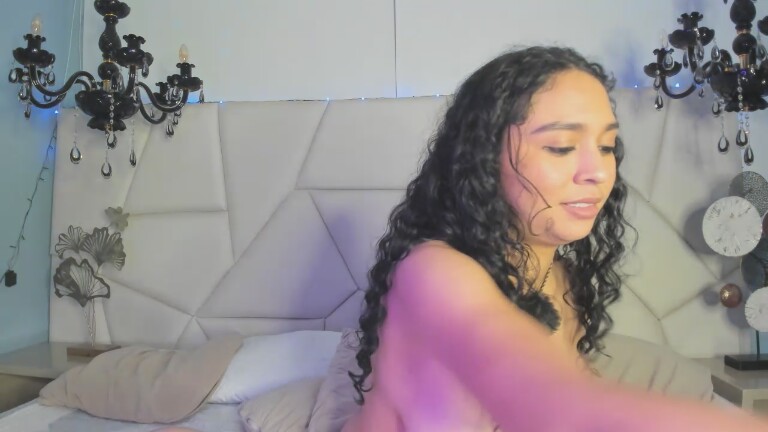 ScarlettFlever's Streamate show and profile