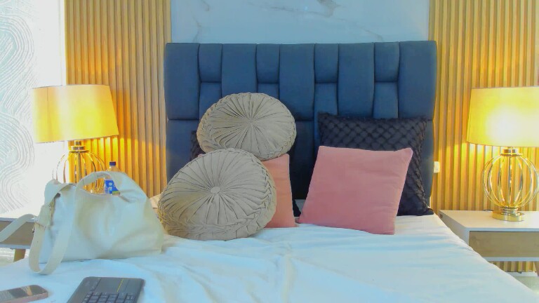 LennaVoss's Streamate show and profile