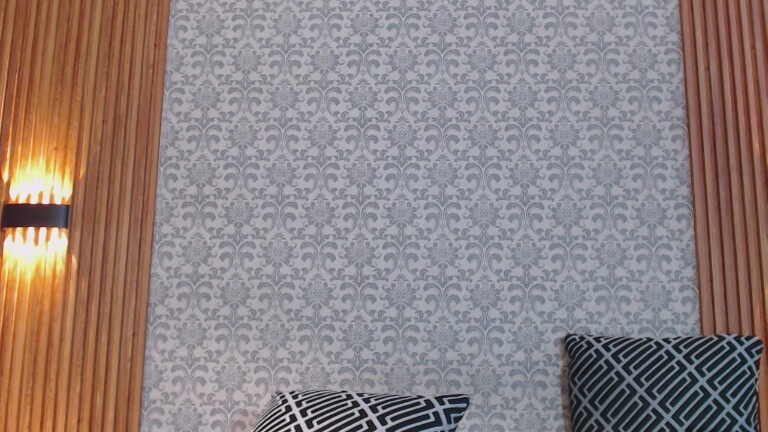 Charlotte_18's Streamate show and profile