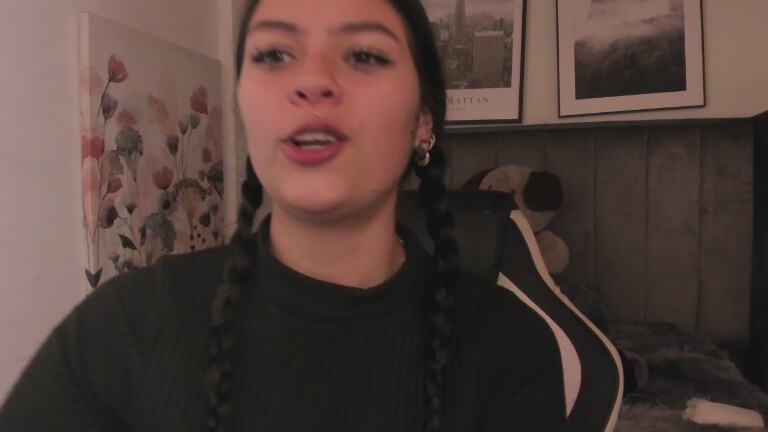 Kikivelvet's Streamate show and profile