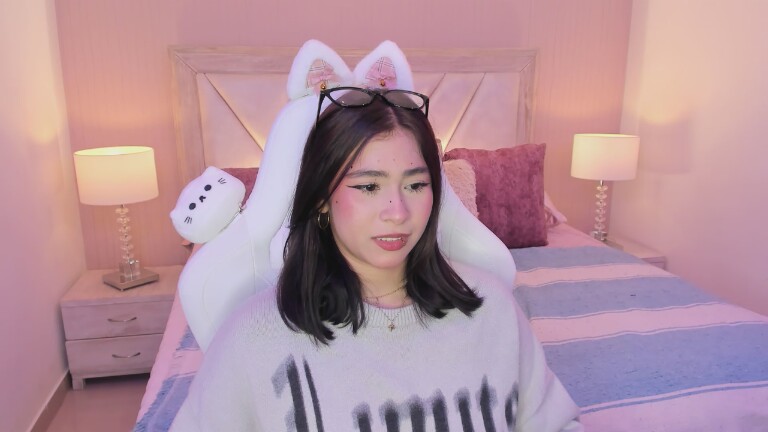 SophiaColinns's Streamate show and profile