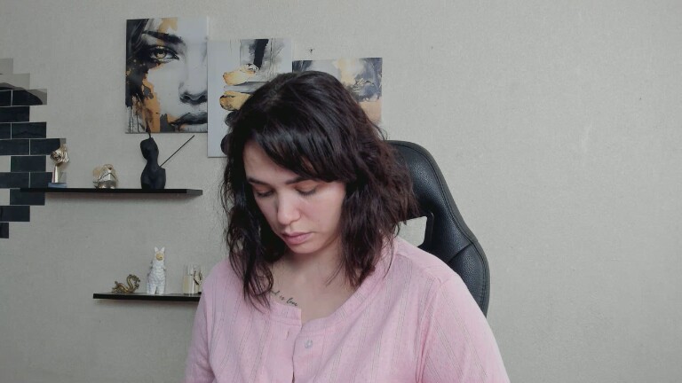 GlamNova's Streamate show and profile