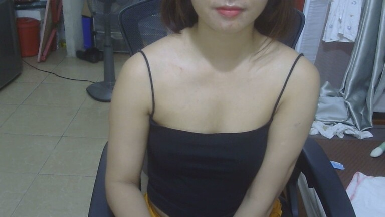 cherrysexysewet's Streamate show and profile