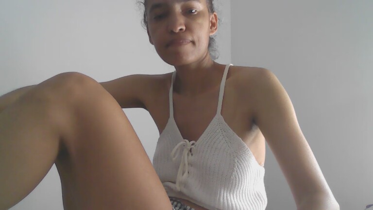 CarolineBasset's Streamate show and profile