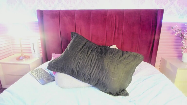 AmaraKazumi's Streamate show and profile