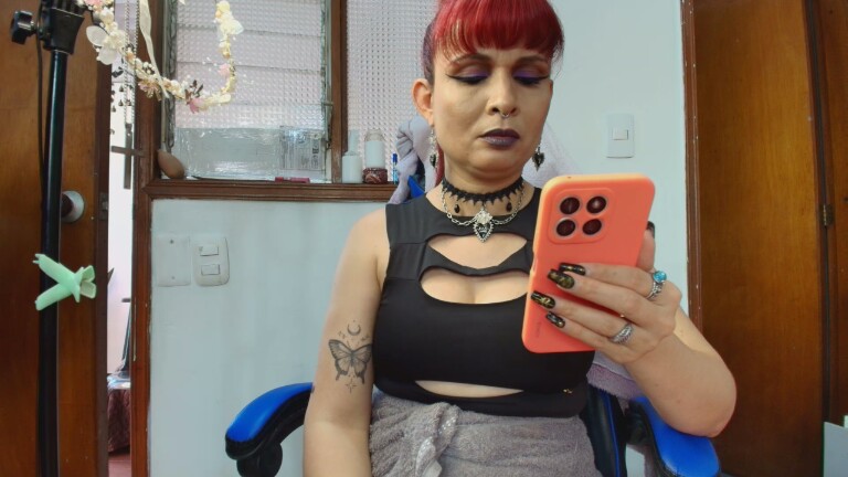 MoiraDevil's Streamate show and profile