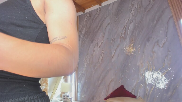 MeilynDuque's Streamate show and profile