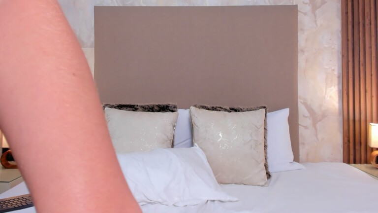 CloeeMilleer's Streamate show and profile