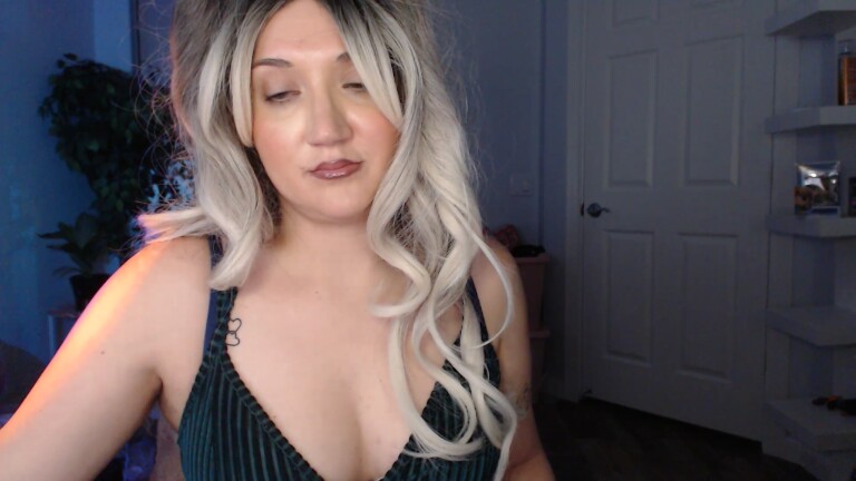 GoddessEmmy's Streamate show and profile