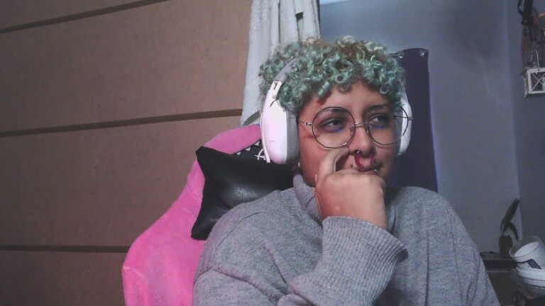 kenainai's Streamate show and profile