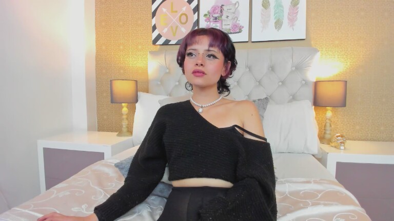 VioletteClain's Streamate show and profile