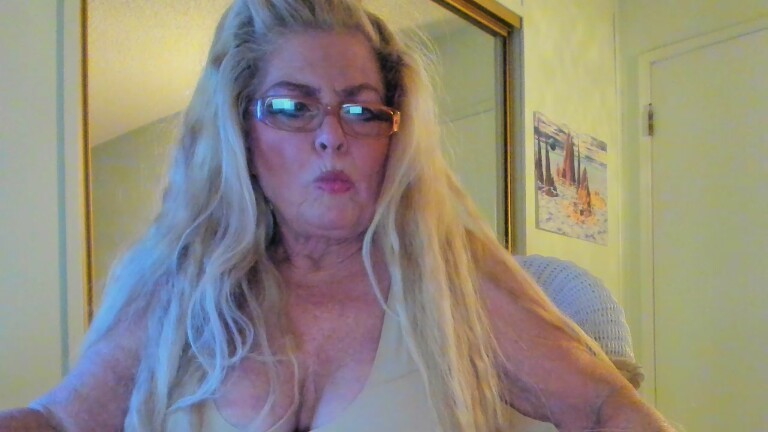 amberxxx's Streamate show and profile