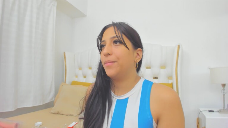 elianaasuarez's Streamate show and profile