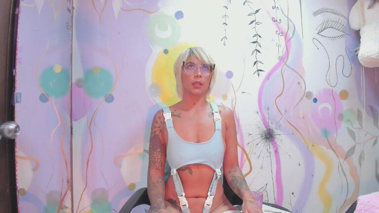 AmbeerLie's Streamate show and profile