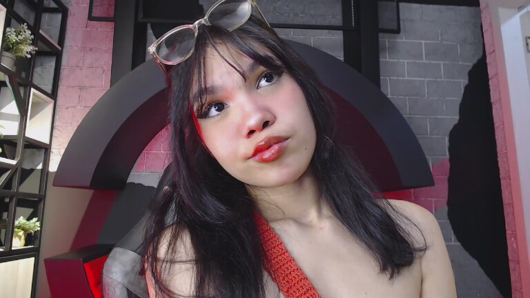 TinyMini's Streamate show and profile