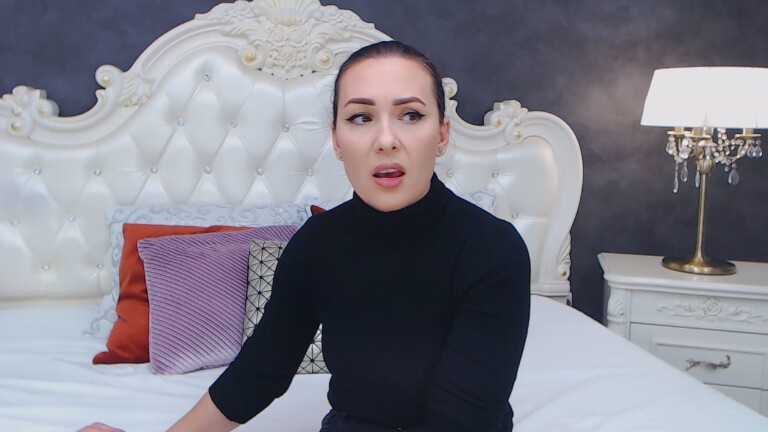 KarinaWinters's Streamate show and profile