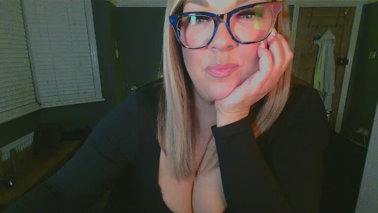 OrlaOnline's Streamate show and profile