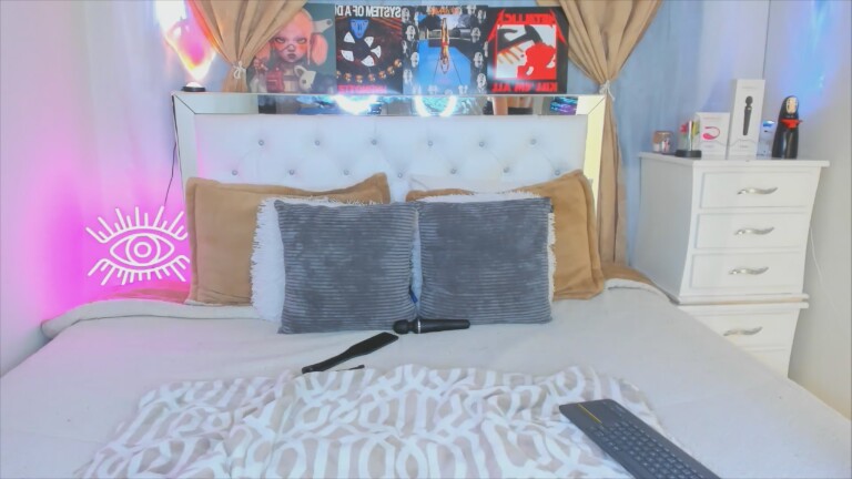 NinaMonet's Streamate show and profile