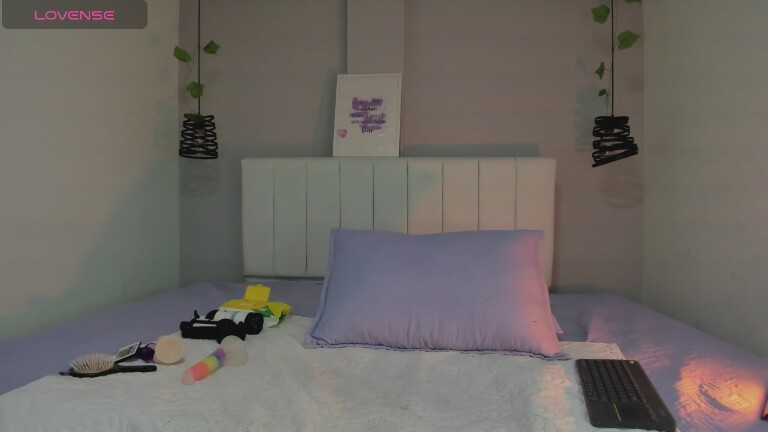 khalessyJ's Streamate show and profile