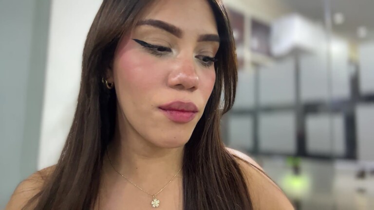 GabbyHadid's Streamate show and profile