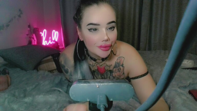 AiraVi's Streamate show and profile