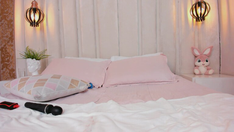 LucianaAriaas's Streamate show and profile