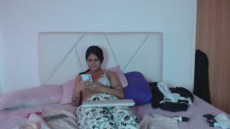 valentinabelle's Streamate show and profile