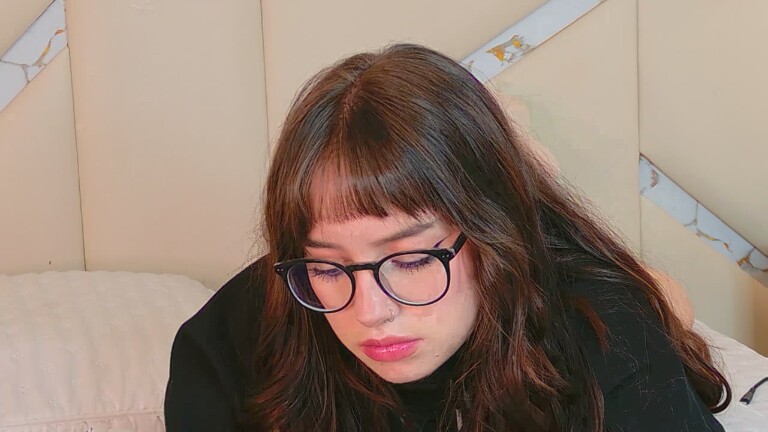 AlyssaFoyle's Streamate show and profile